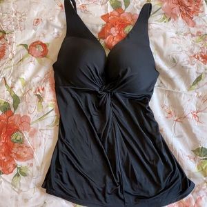 NWOT Victoria’s Secret black bra top, size 34C